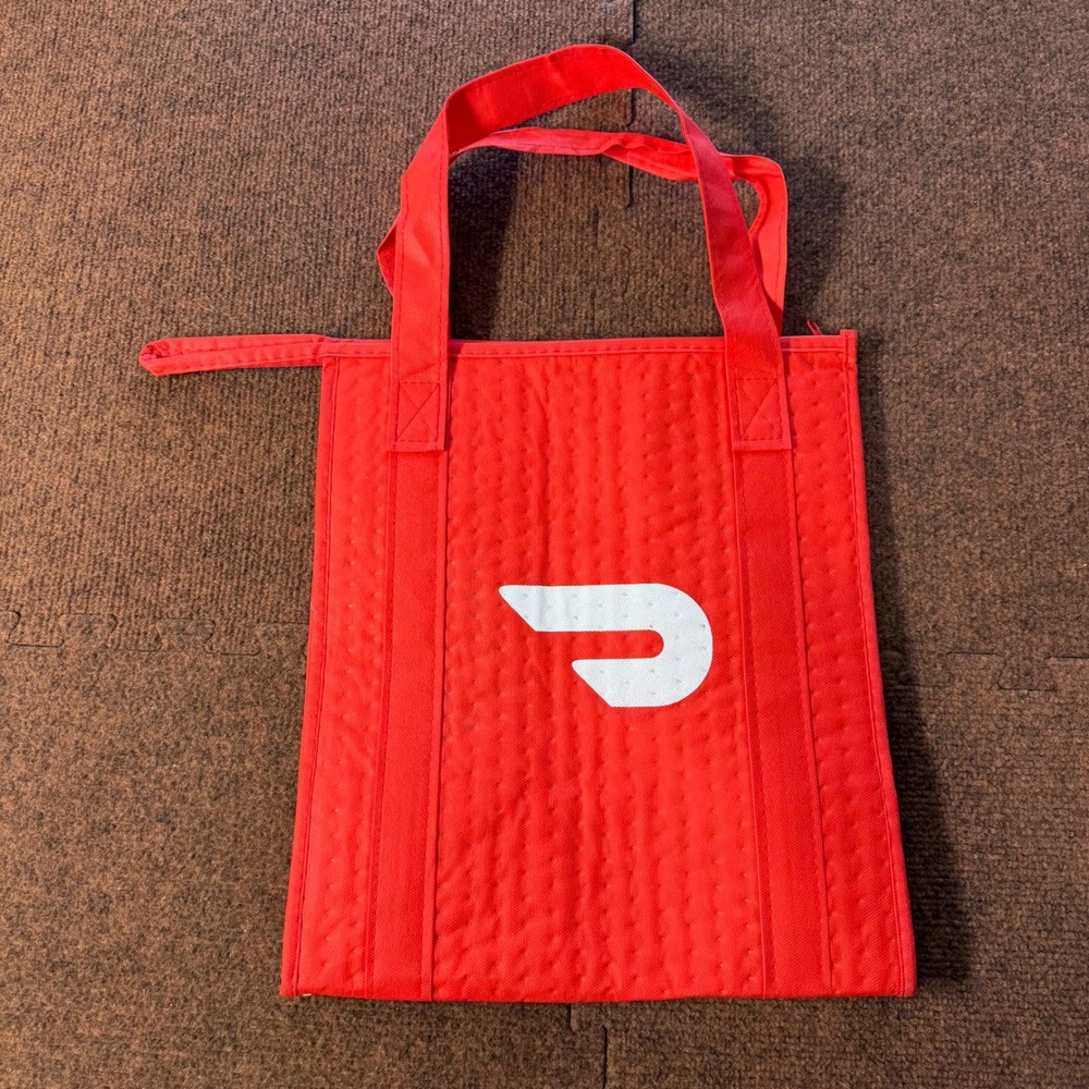 New clean DoorDash Red Insulated Thermal Food Delivery‎ Bag Zippered Tote 13x15